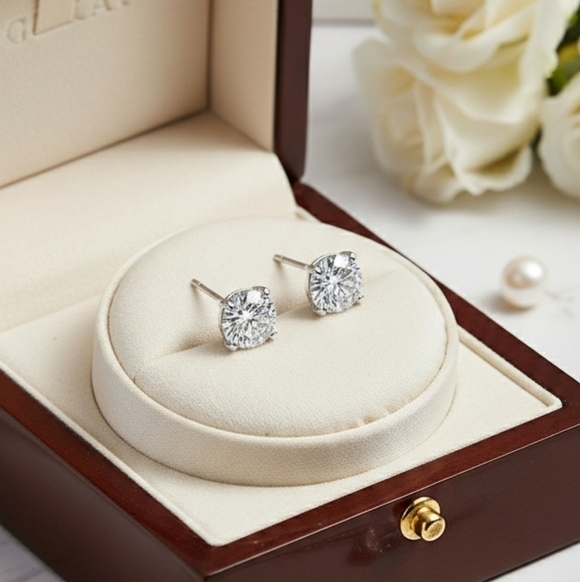 1 CT Moissanite Diamond Stud Earrings